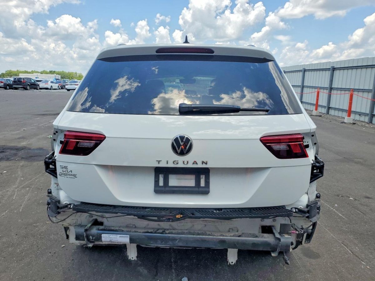 Volkswagen TIGUAN SE R-LINE BLACK