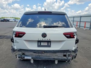 Volkswagen TIGUAN SE R-LINE BLACK