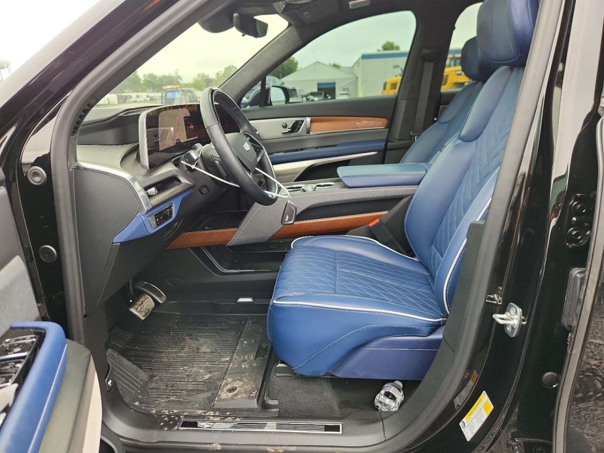 Cadillac VISTIQ PREMIUM LUXURY