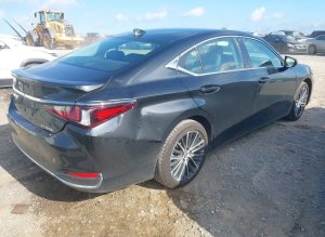 Lexus ES, 300H