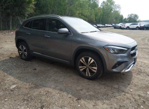 Mercedes-Benz GLA 250 4MATI