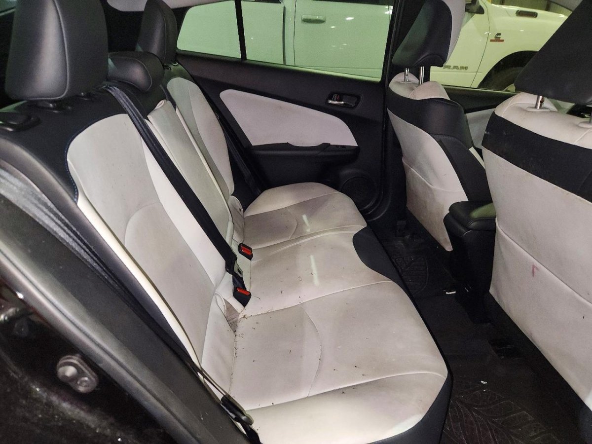 Toyota PRIUS THREE TOURING