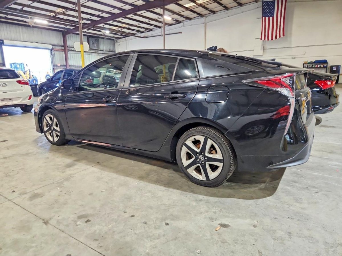 Toyota PRIUS THREE TOURING