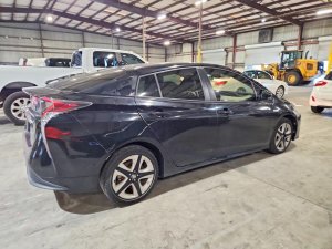 Toyota PRIUS THREE TOURING