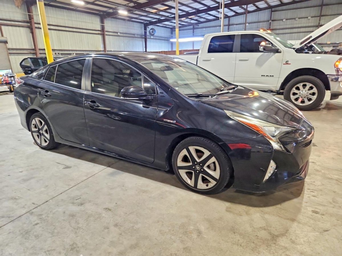 Toyota PRIUS THREE TOURING