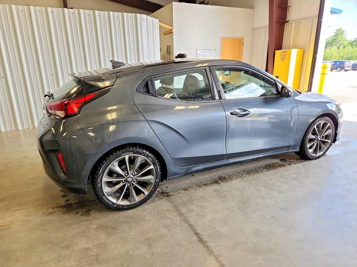 Hyundai VELOSTER 2.0L PREMIUM