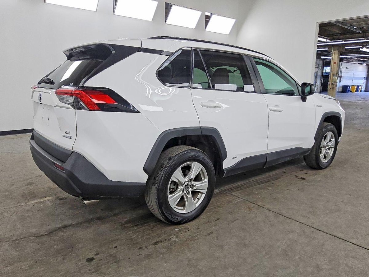 Toyota RAV4 LE