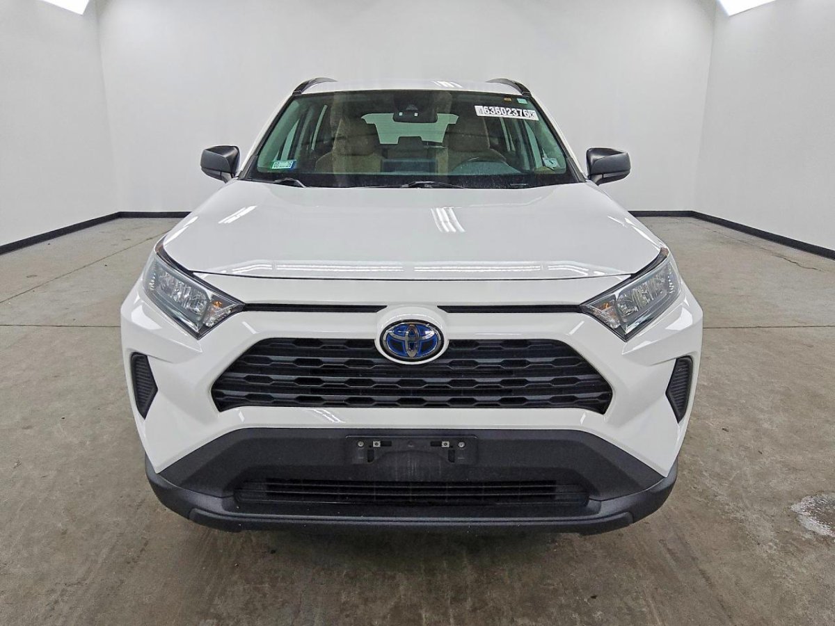 Toyota RAV4 LE