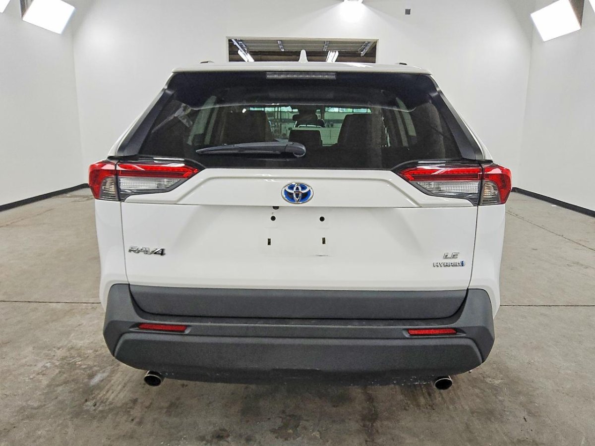 Toyota RAV4 LE
