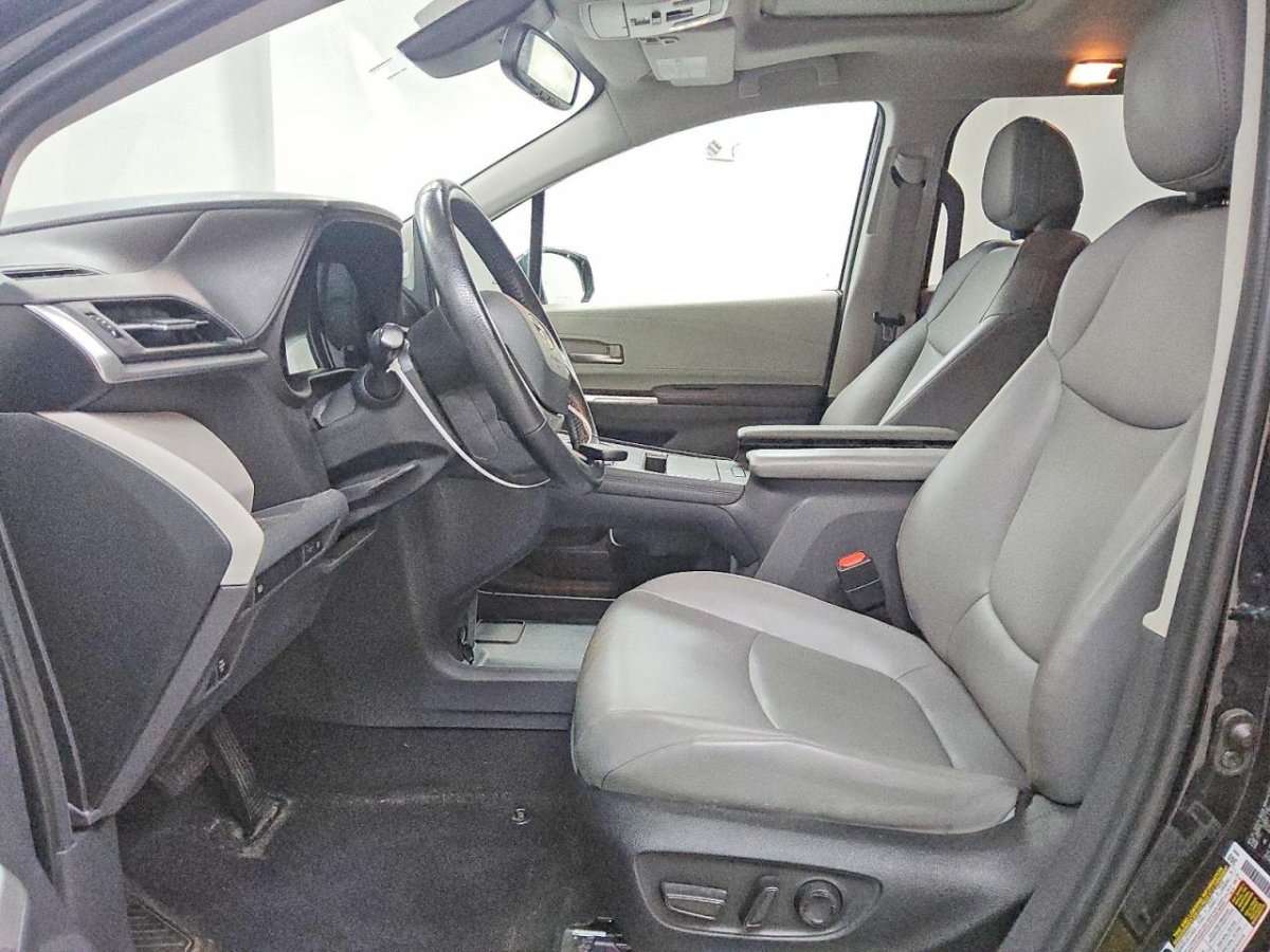 Toyota SIENNA XLE
