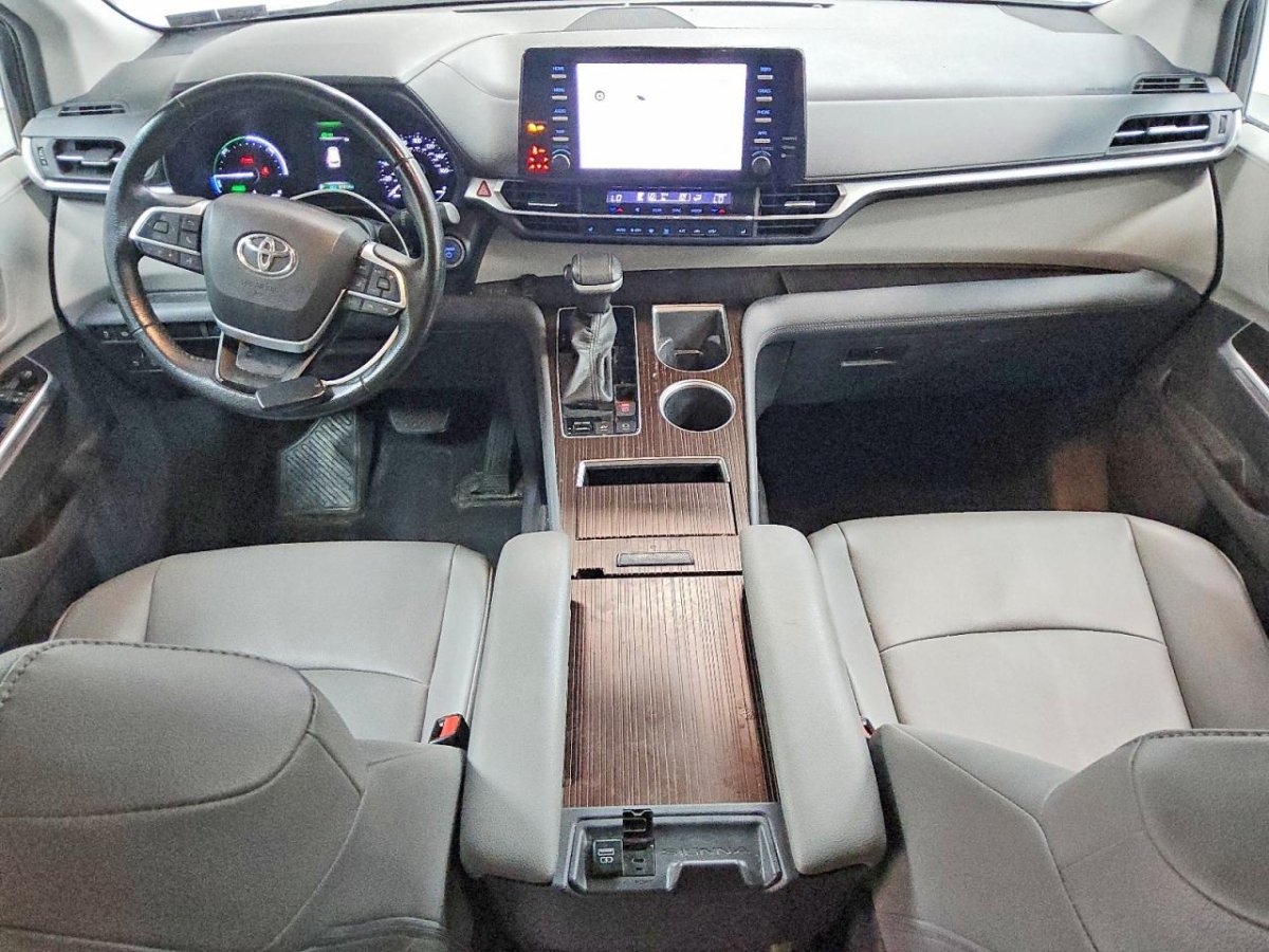 Toyota SIENNA XLE