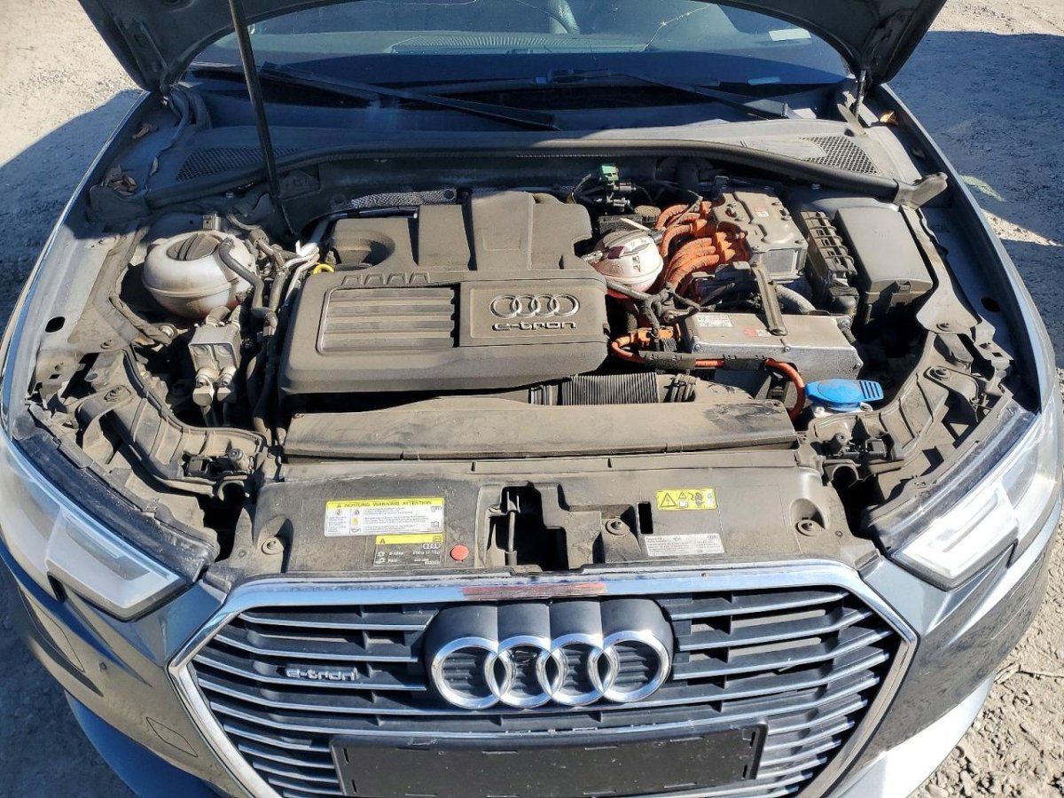 Audi A3 E-TRON PREMIUM