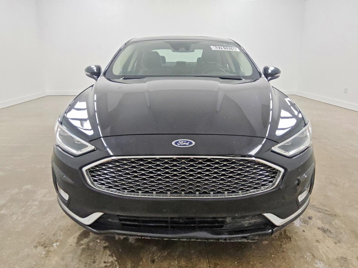 Ford FUSION TITANIUM