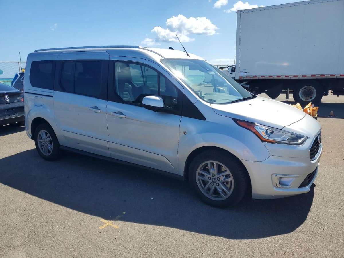 Ford CONNECT TITANIUM