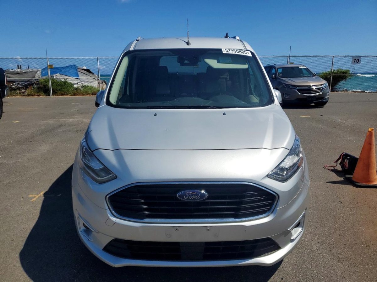 Ford CONNECT TITANIUM
