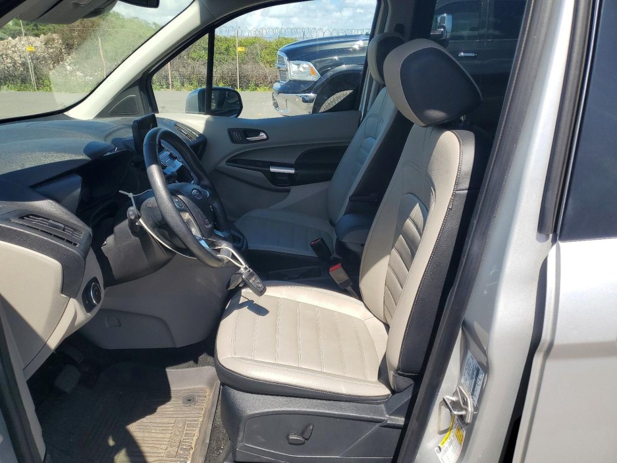 Ford CONNECT TITANIUM