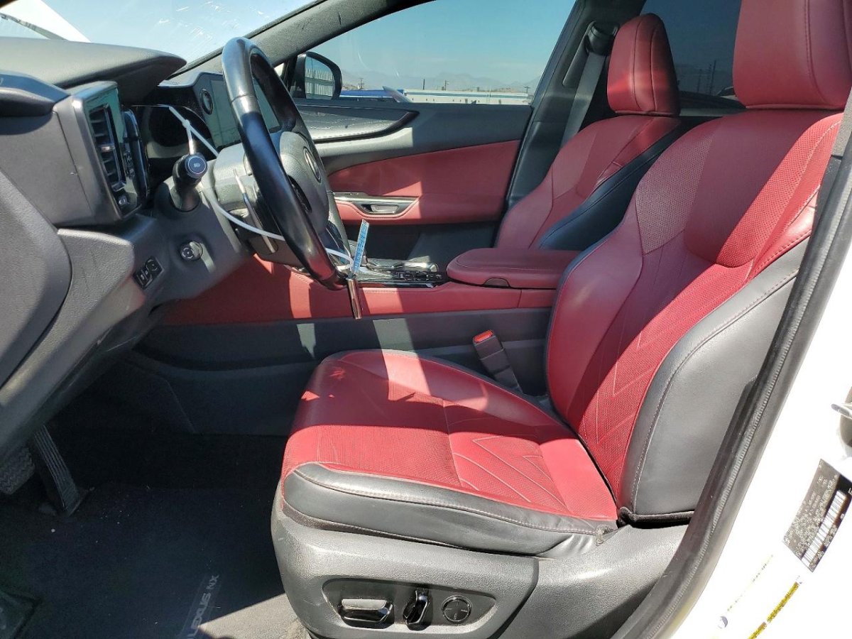 Lexus NX 450H+ BASE