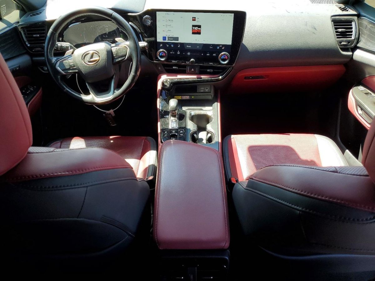 Lexus NX 450H+ BASE