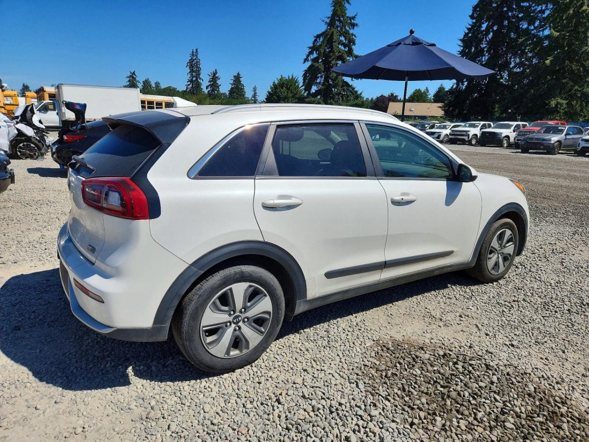 Kia NIRO LX