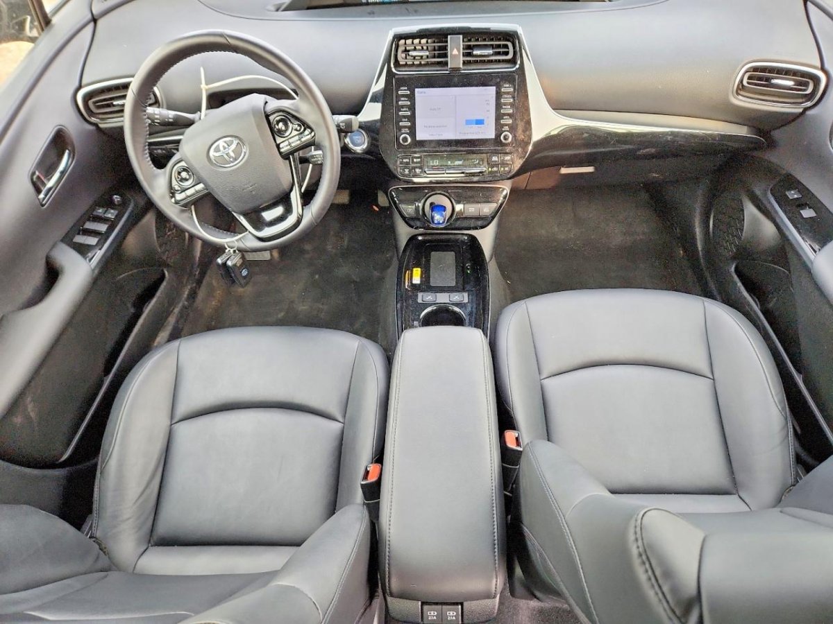 Toyota  PRIUS XLE AWD-E