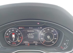 Audi Q5 2.0T PREMIUM/2.0T TECH PREMIUM