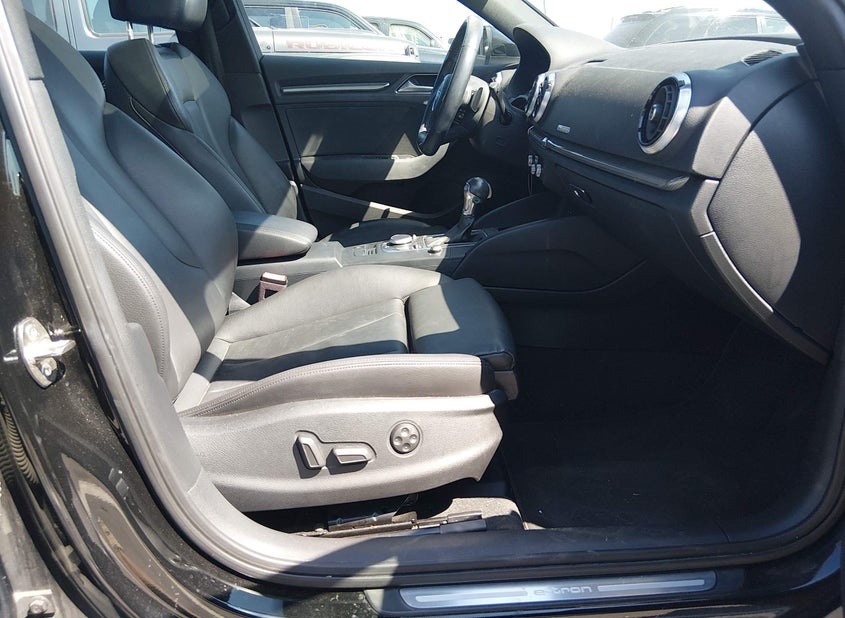 Audi A3, E-Tron 1.4T Premium/1.4T Tech Premium