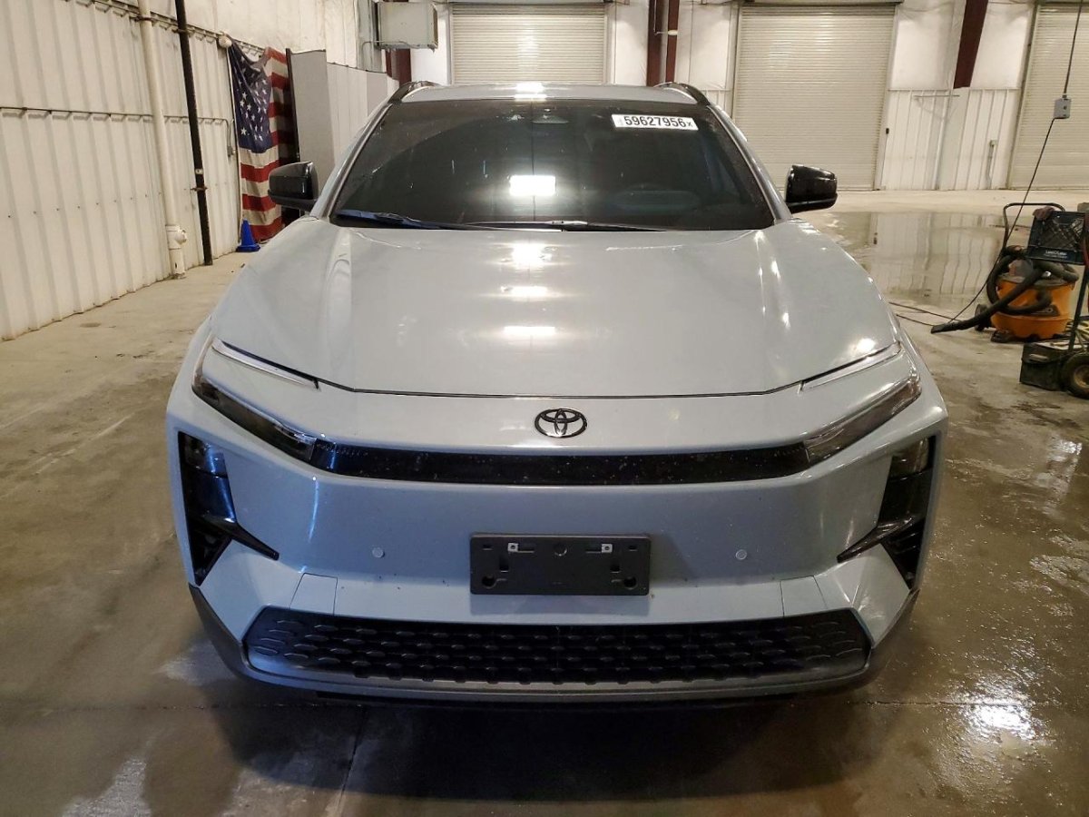 Toyota C-HR SE