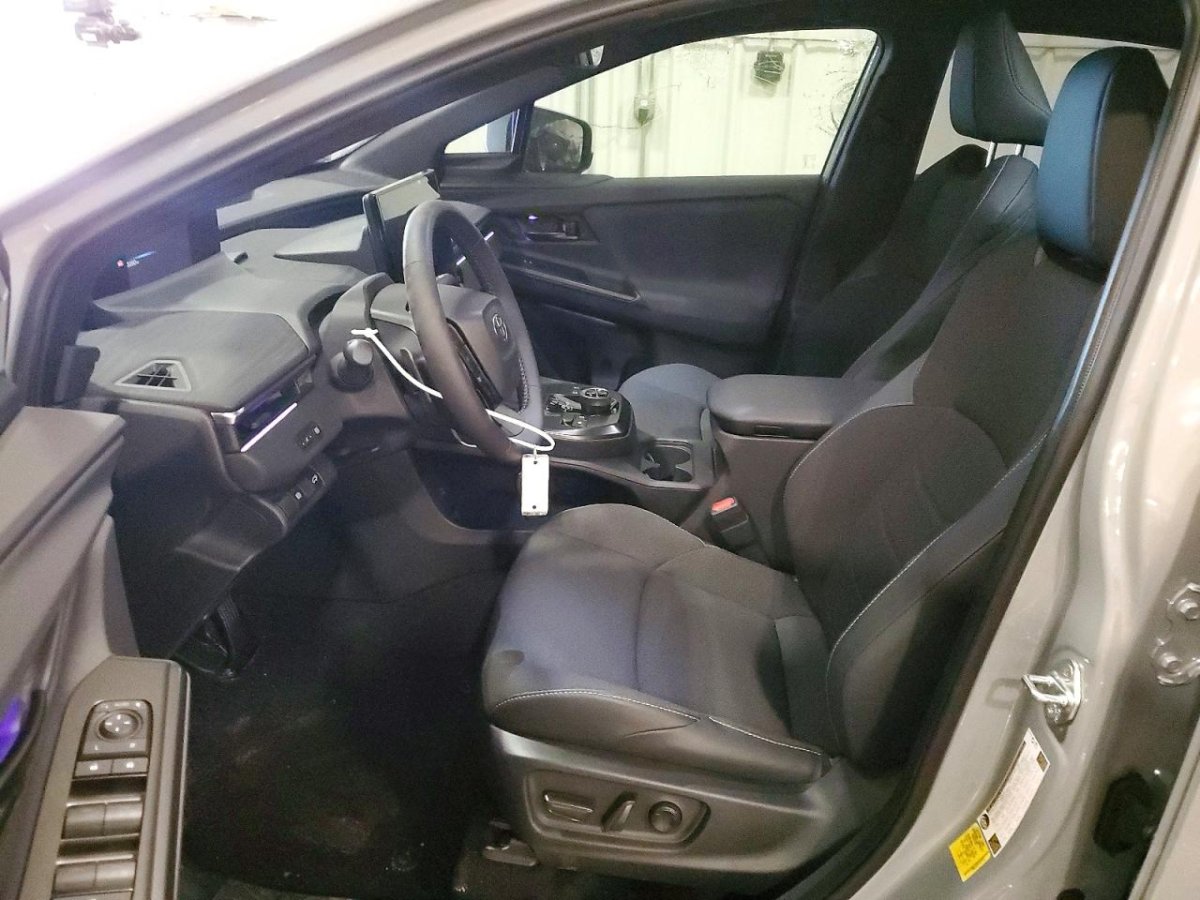 Toyota C-HR SE
