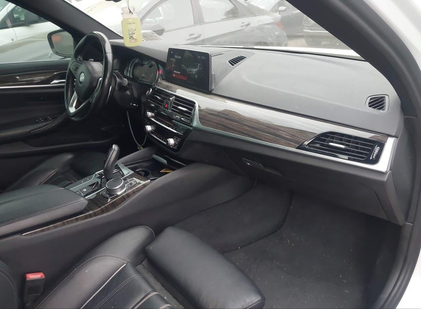 BMW 530E XDRIVE IPERFORMANCE