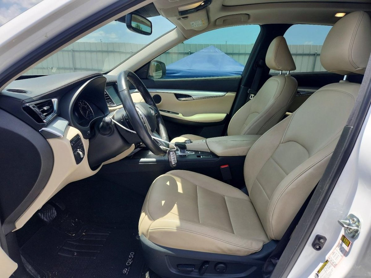 Infiniti QX50 LUXE
