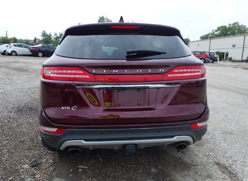 Lincoln MKC, Select