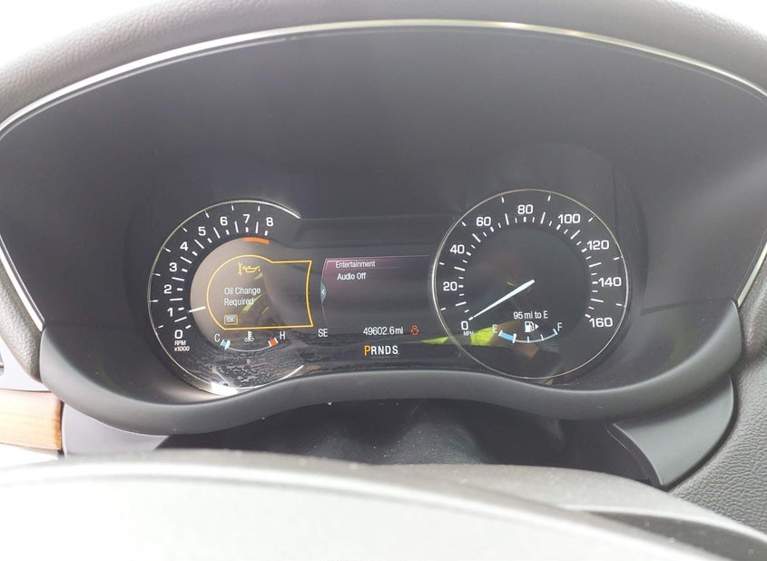 Lincoln MKC, Select