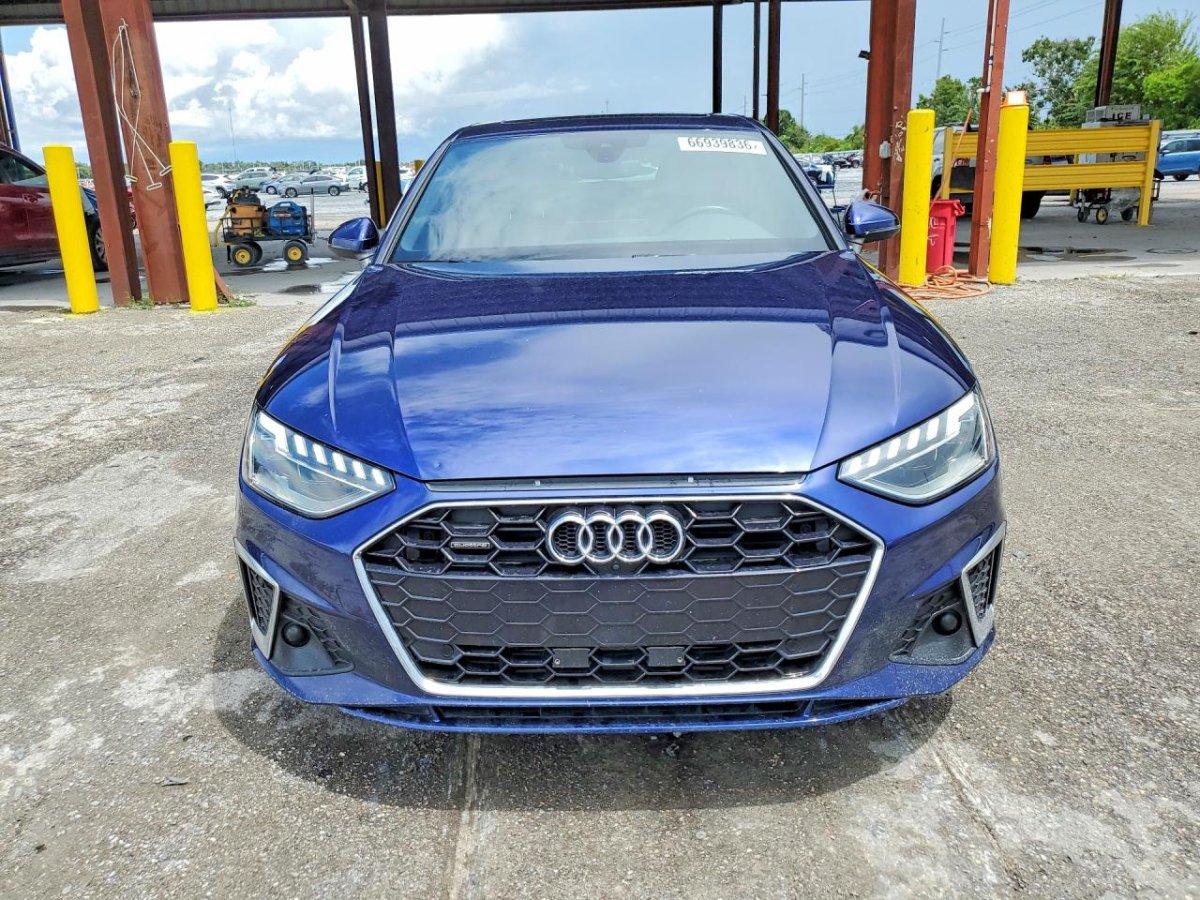 Audi A4 PREMIUM PLUS 45
