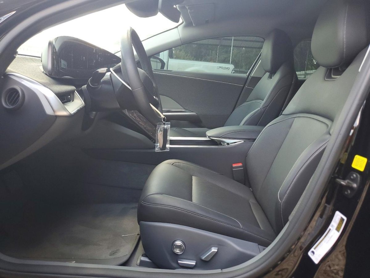Lucid MOTORS AIR PURE