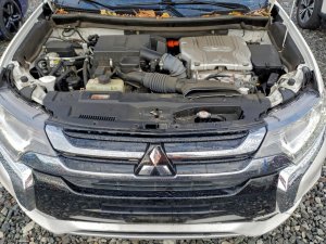 Mitsubishi 2018 Mitsubishi Outlander, SE