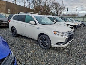 Mitsubishi 2018 Mitsubishi Outlander, SE