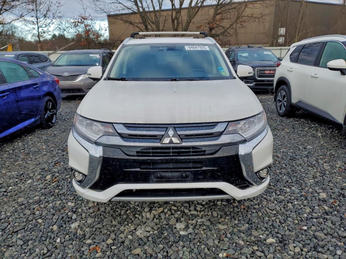 Mitsubishi 2018 Mitsubishi Outlander, SE