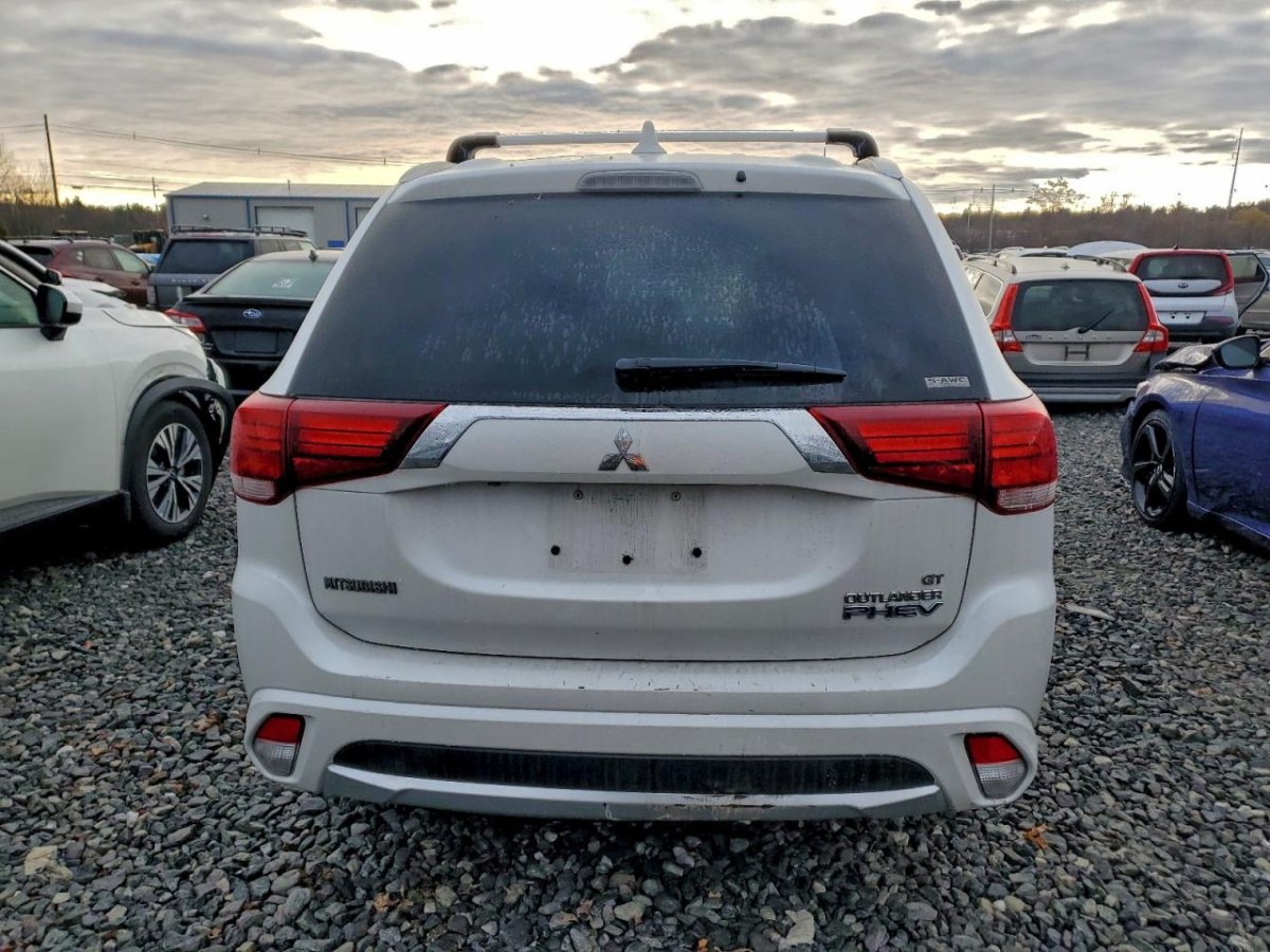Mitsubishi 2018 Mitsubishi Outlander, SE