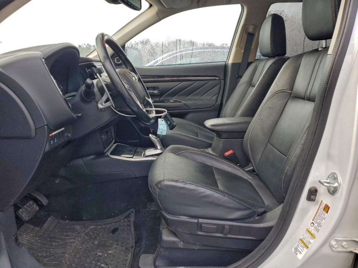 Mitsubishi 2018 Mitsubishi Outlander, SE