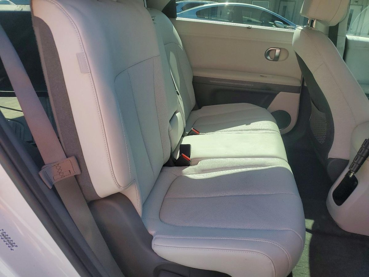 Hyundai Ioniq, Limited