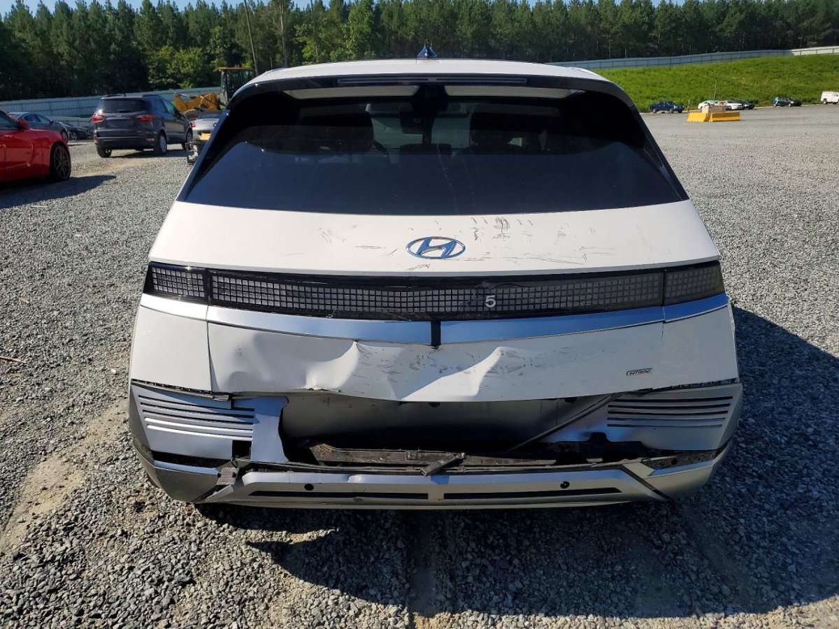 Hyundai Ioniq, Limited