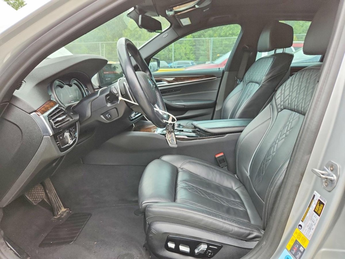 BMW  5 Series, 530XE