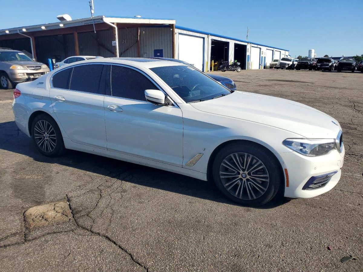 BMW 5 Series, 530XE