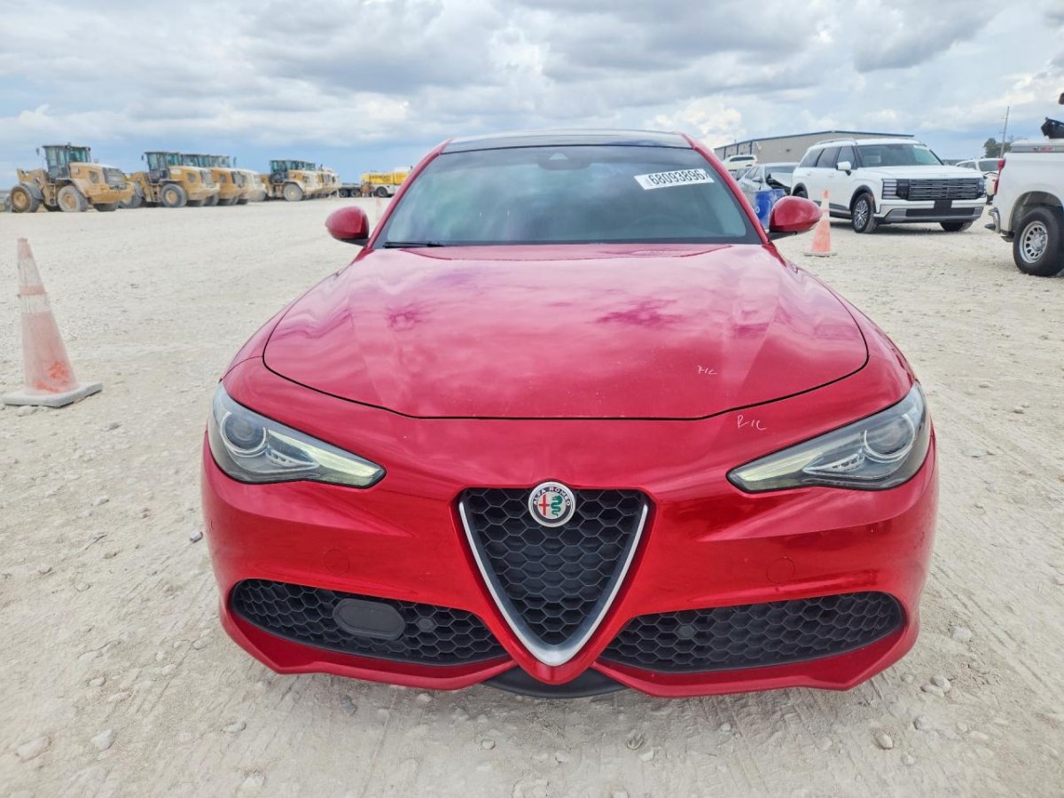 Alfa Romeo Giulia, Ti Q4