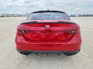 Alfa Romeo Giulia, Ti Q4