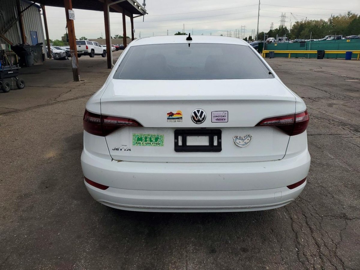 Volkswagen Jetta, S