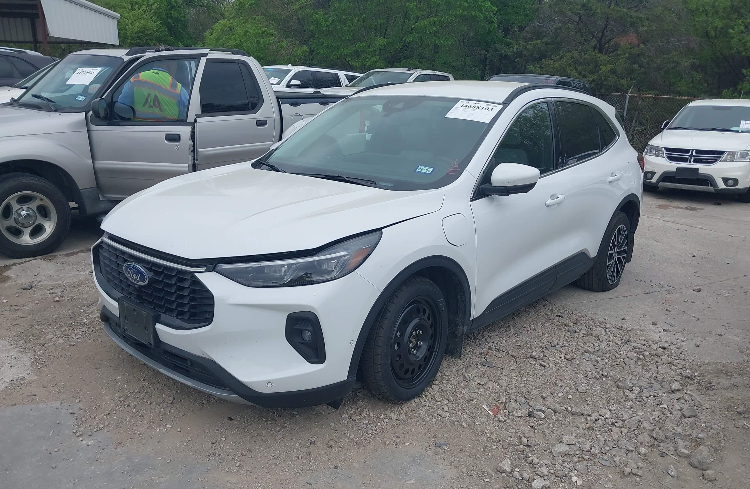 Ford FORD ESCAPE PHEV