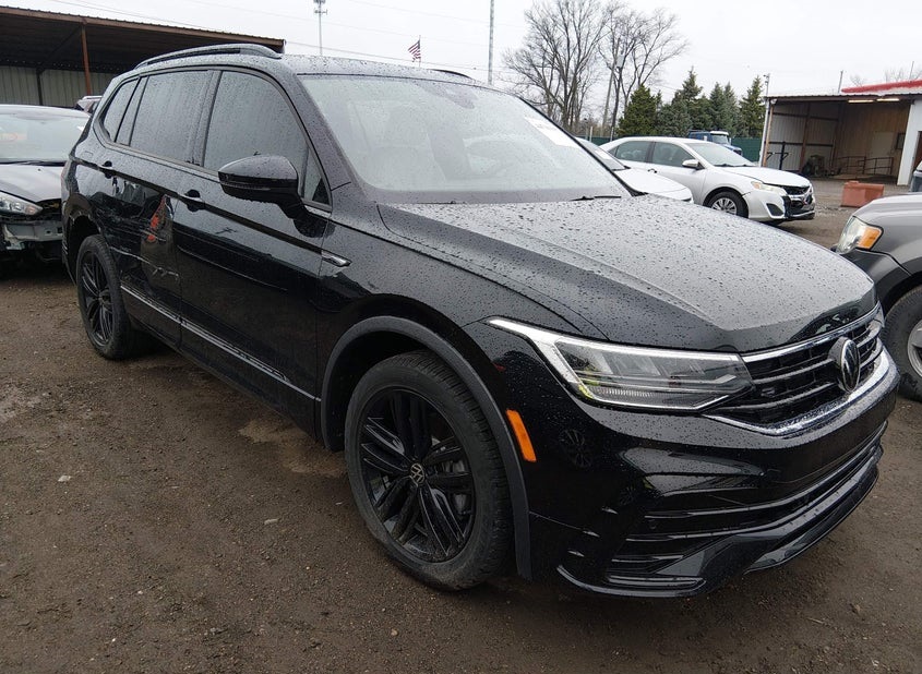 Volkswagen TIGUAN 2.0T SE R-LINE BLACK