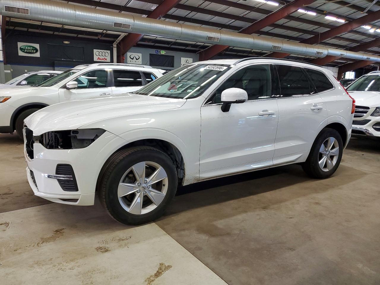 Volvo XC60, B5 Momentum