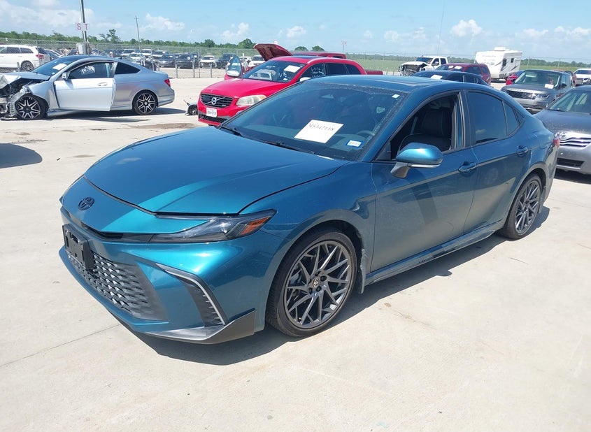 Toyota Camry, SE